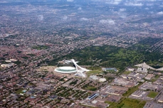 Photo aérienne du Jardin botanique de Montréal, du Stade olympique et des environs